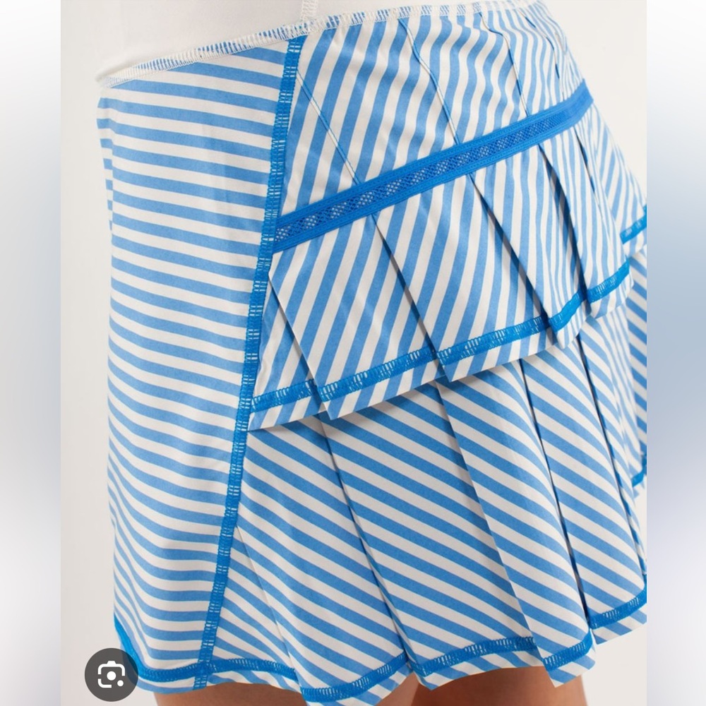 Lululemon Athletica Pace Setter Tall Blue and White Striped size 4 Tall